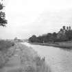 Edinburgh, Union Canal.
General view of canal and towing path.
Digital image of ED 6954