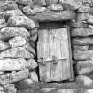 Cleit 85, Village.
View of door.
Digital image of B 11165