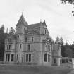 Bonskeid House.
View of house.