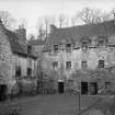 Culross Palace.
View of front.
Scanned from original glass plate negative. Envelope titled by Erskine Beveridge 'The Palace Culross'