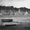 General view of Culross from pier.
Scanned from glass plate negative. Original envelope annotated by Erskine Beveridge 'Culross from pier'