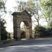View of gate arch, N entrance to Inverleith Park, Inverleith Place.