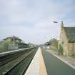 General vieww from S down centre of station, showing both platforms