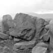 The recumbent setting from the SE, showing two chock stones - one completely 'ex situ'