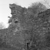 Detail of masonry on E side showing ruined end of Gatehouse wall.