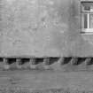 View of Bay House, 1 Panha', Dysart, showing detail of corbels on S facade.