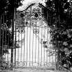 Strathairly House, Gate