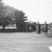 Kinnordy, East Lodge, Gates