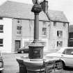 Errol, Fountain and market cross.
General view.