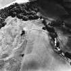 North Mains, Strathallan, oblique aerial view, taken from the NW, centred on the cropmarks of a fort.