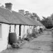View of cottages, Long Row, Craigie.