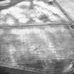 Craigmill, oblique aerial view, taken from the W, centred on cropmarks of an enclosure and rig.  Other cropmarks are visible in the top half of the photograph.