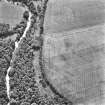 Eastfield, Inveresk: oblique air photograph of enclosure and pit-alignment