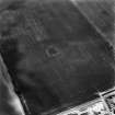 Huntington, settlement, barrow and linear cropmark: oblique air photograph of cropmarks.