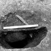 Excavation photograph : section across pit f194.