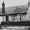 Glasgow, Carlyle Terrace, Farme Cross.
General view of end cottage.