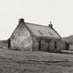 Sanday, Cnoc an Tionail. View of cottage from NE.