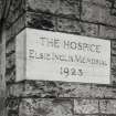 Edinburgh, Spring Gardens, Elsie Inglis Memorial Hospital.
View of inscription at West end entrance of hospice.