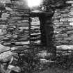 Broch, Ousdale: entrance from interior